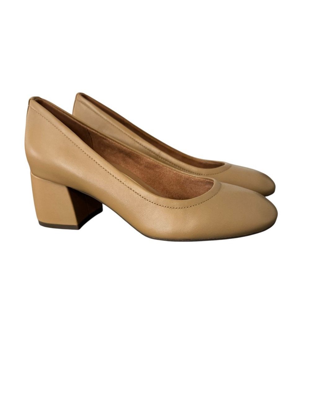 Vionic Carmel Pumps‎ in Camel Nappa Leather 6